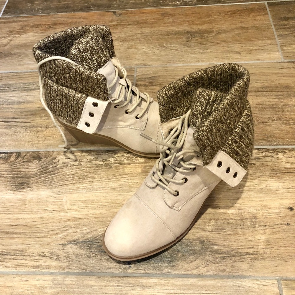 New Shoedazzle Suede Booties- Size 10